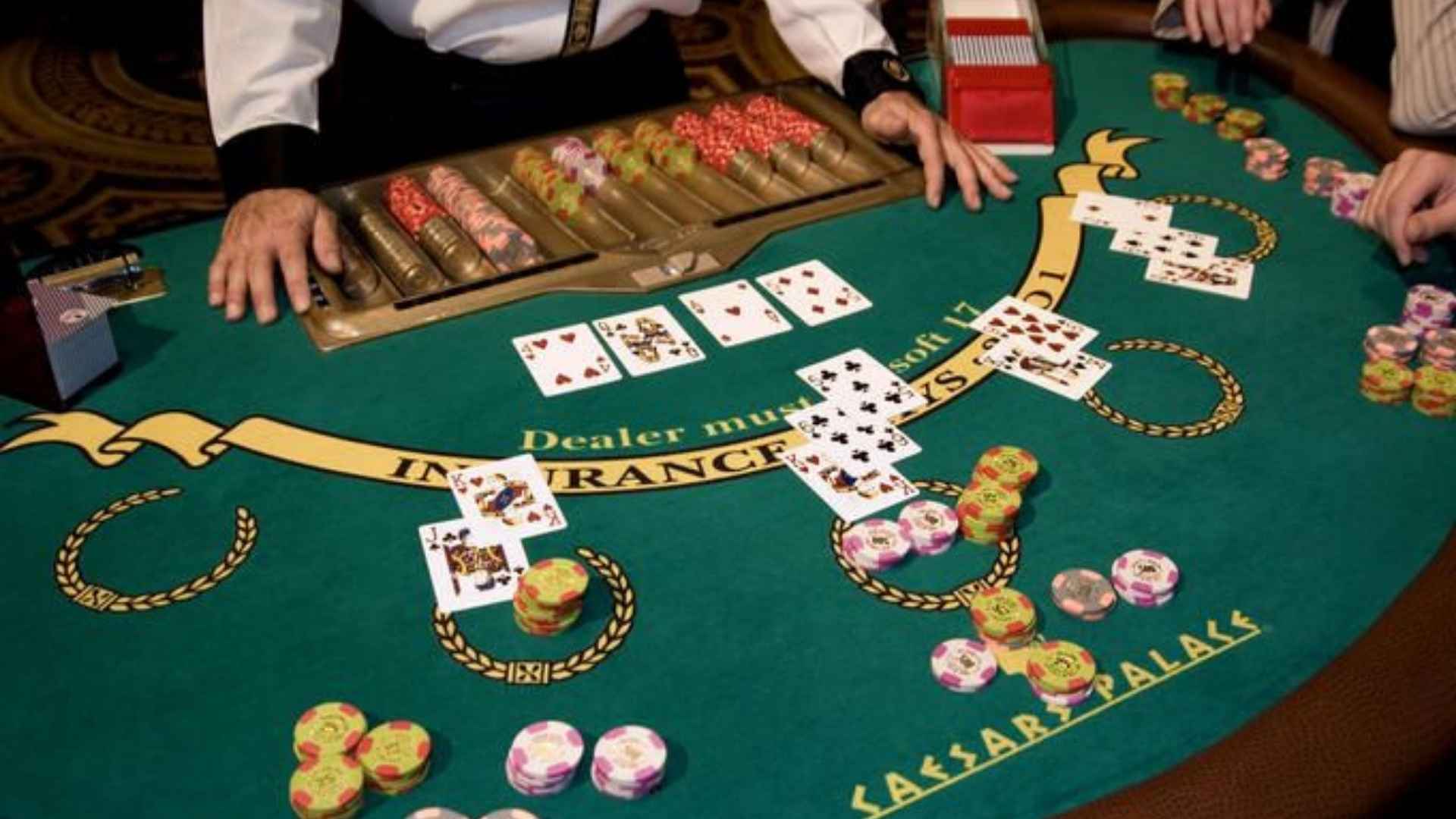 Avoid Predictable Poker Decisions Every Round